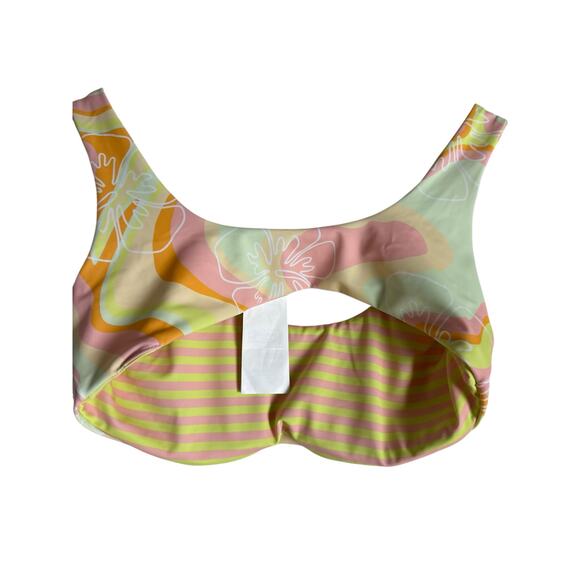 Roxy Girl’s Hibiscus Stripe Print Reversible Two Piece Bikini Swimsuit Set 16 - Picture 7 of 13